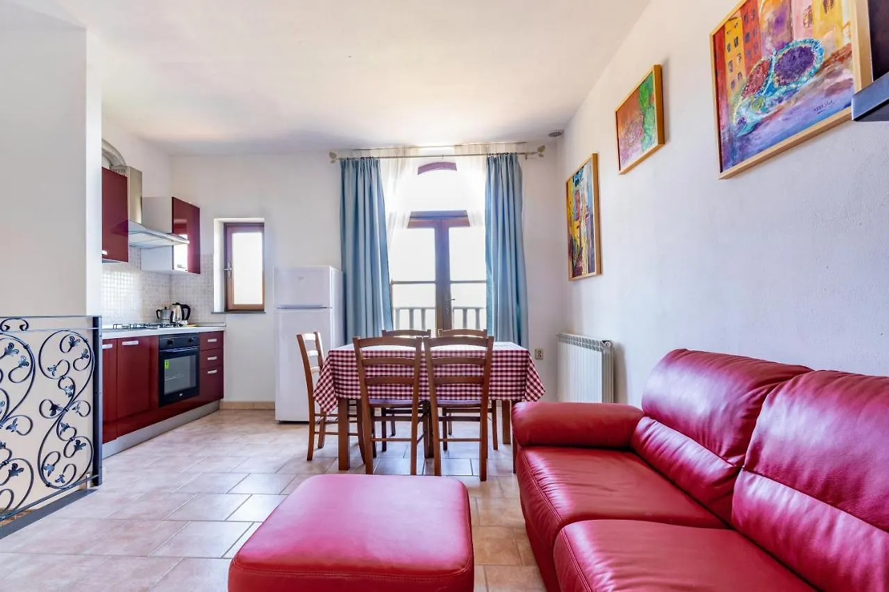 לוקה Residence Al Foionco 3*,